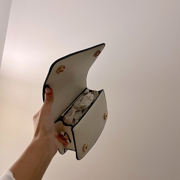 PURSE - Picture 6 of 6